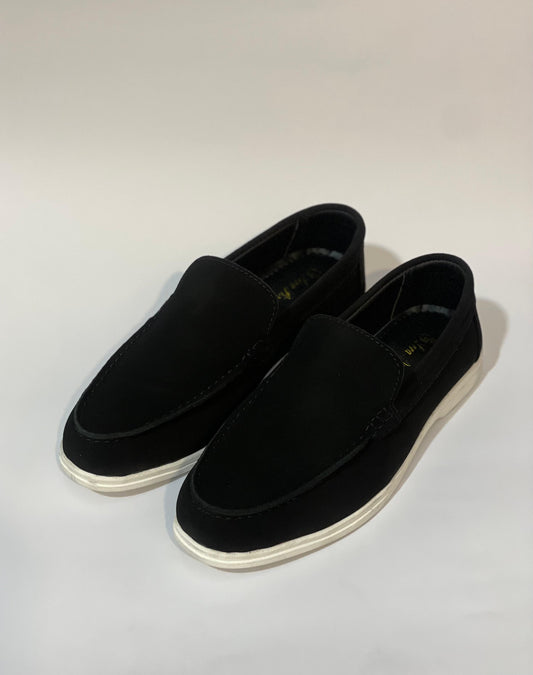 Elegant Black Loafers | Everyday Comfort ๐