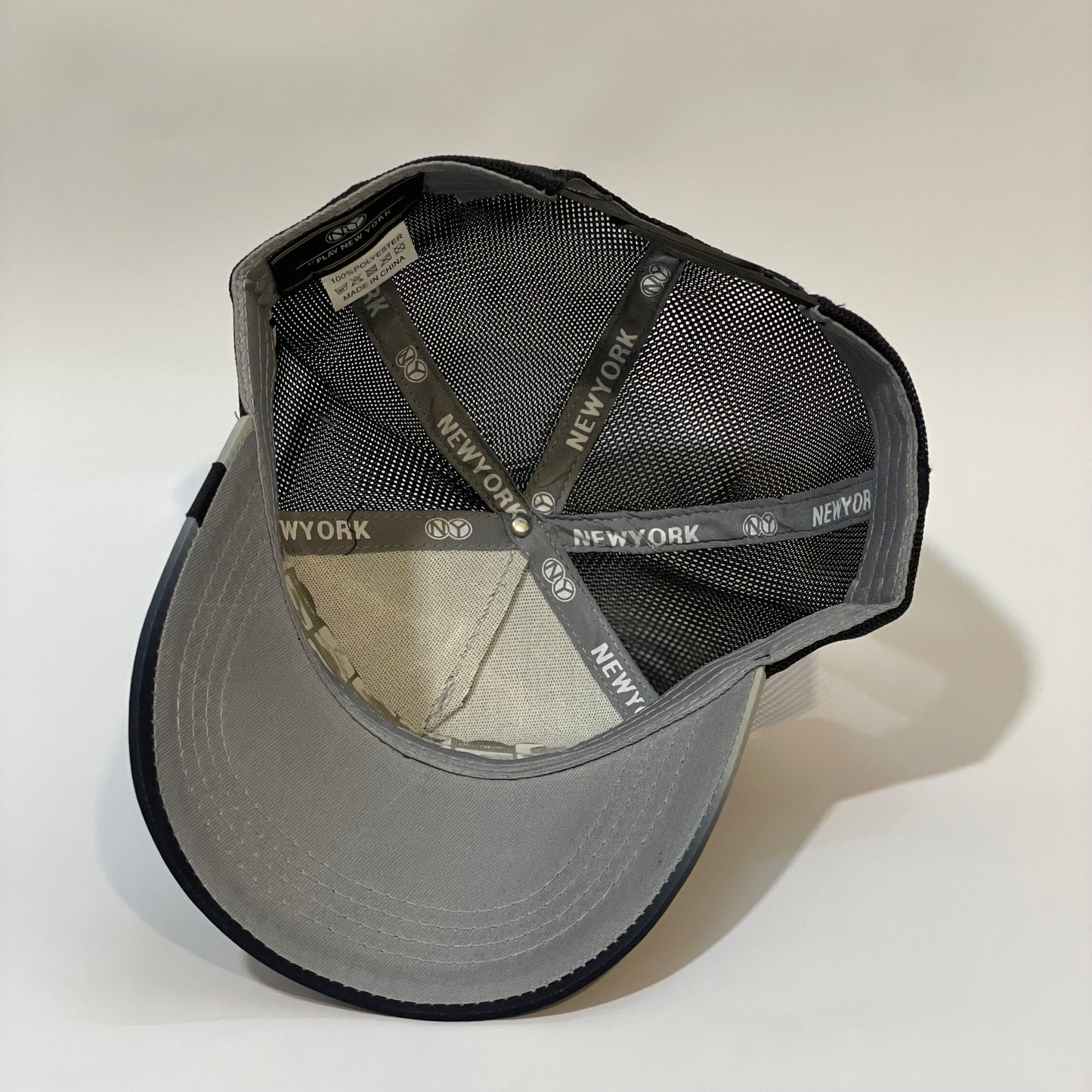 Midnight Wolf Trucker π§’