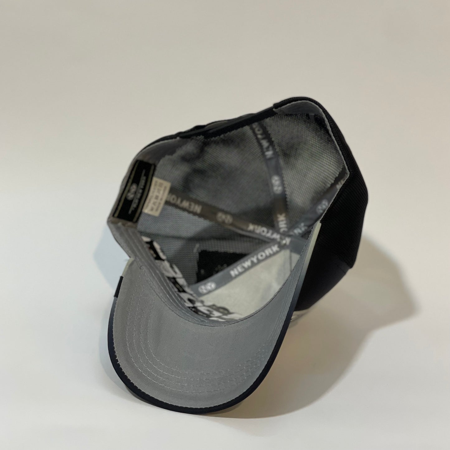Midnight Wolf Trucker π§’
