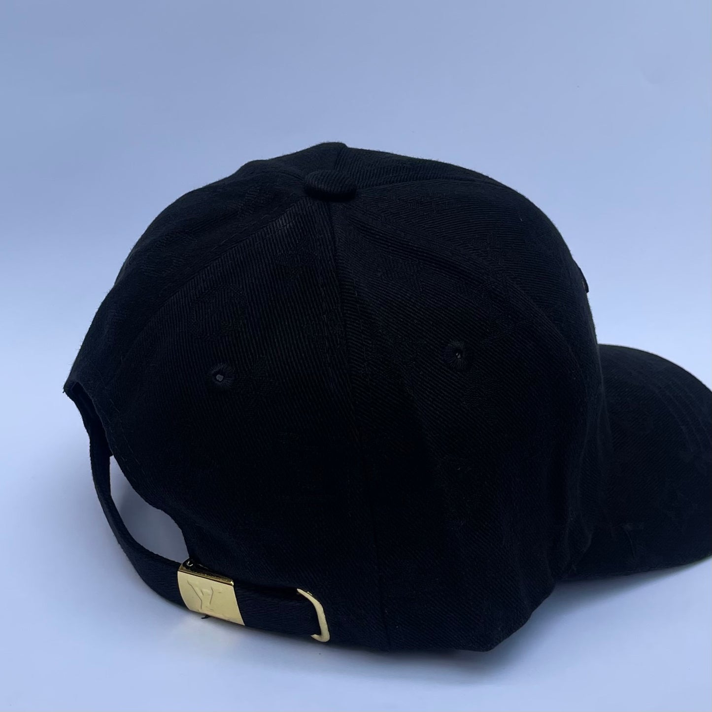 Shadow Noir 🧢