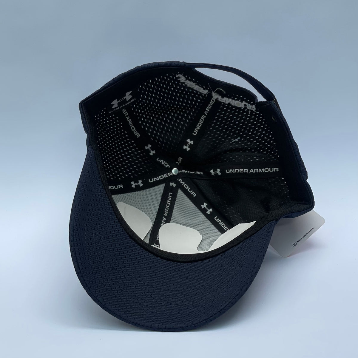 Navy Titan 🧢