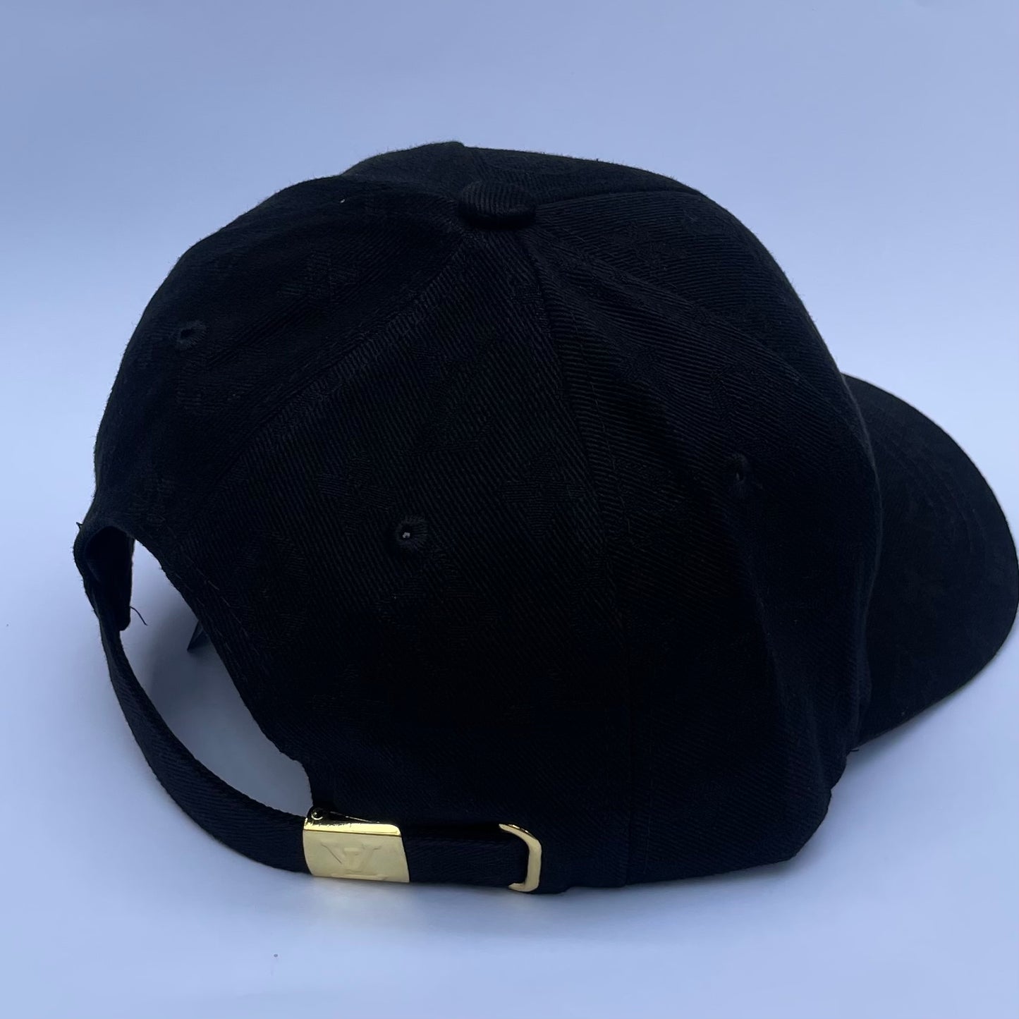 Luxe Noir 🧢