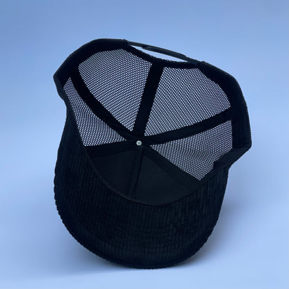 Blackout Trucker 🧢